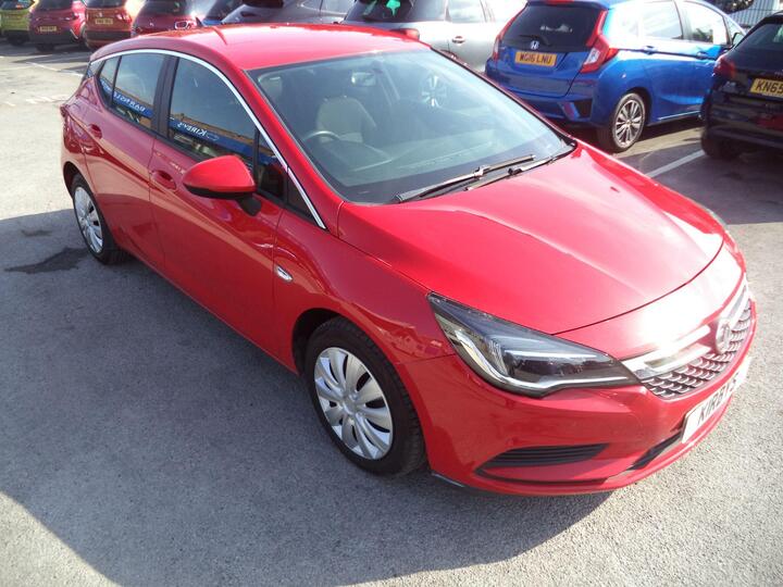 Vauxhall Astra 1.4i Turbo Tech Line Euro 6 5dr Vauxhall Astra 1.4i Turbo Tech Line Euro 6 5dr
