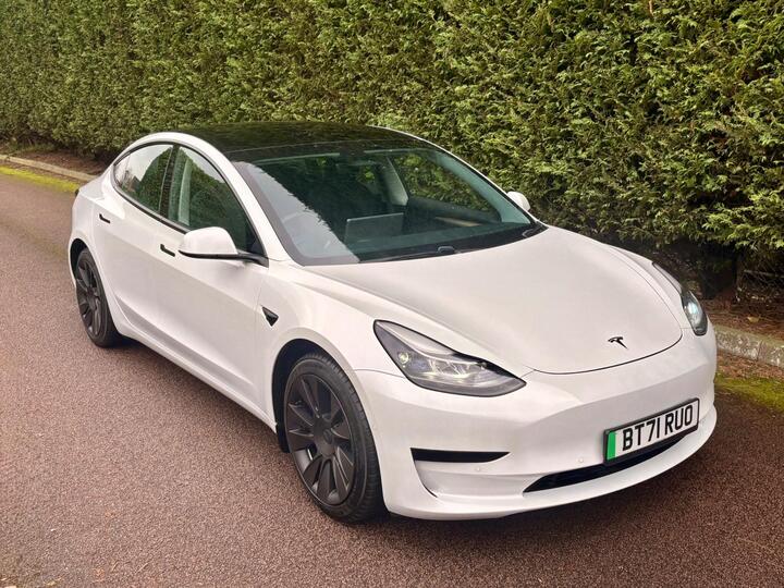 Tesla Model 3 Standard Range Plus Auto RWD 4dr