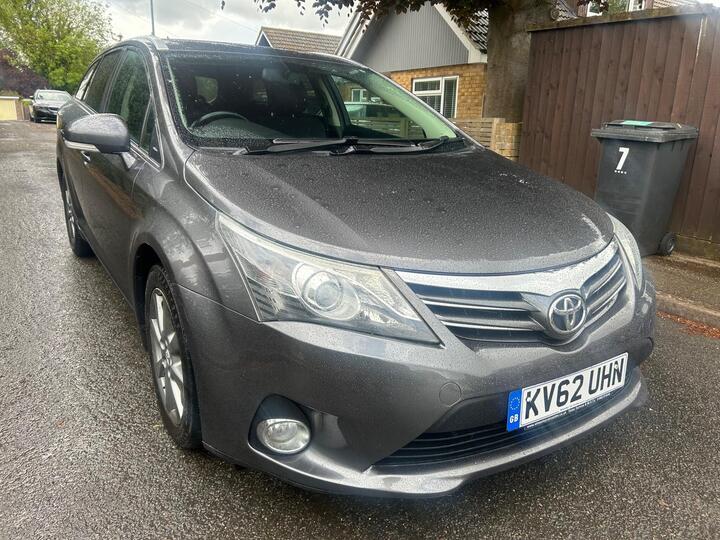 Toyota Avensis 2.2 D-4D T4 Tourer Euro 5 5dr Toyota Avensis 2.2 D-4D T4 Tourer Euro 5 5dr