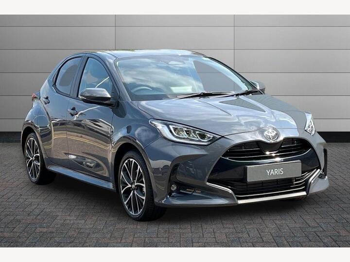 Toyota Yaris 1.5 VVT-h Design E-CVT Euro 6 (s/s) 5dr