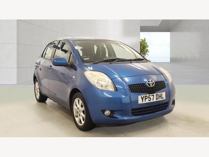 Toyota Yaris 1.3 VVT-i SR 5dr