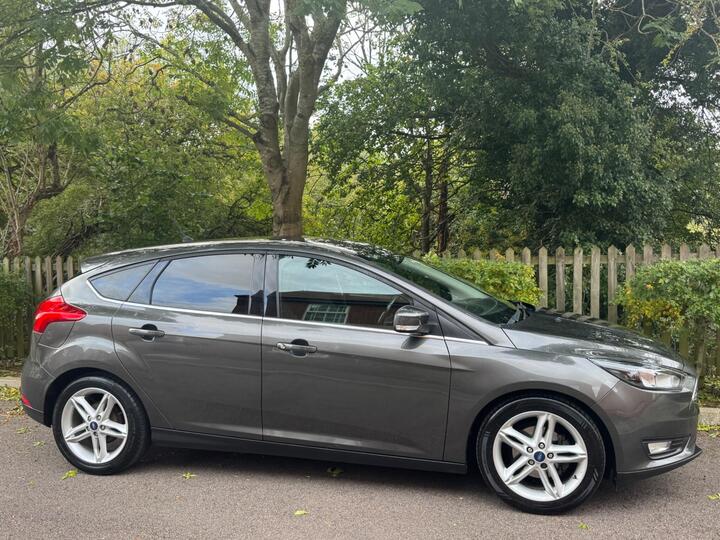 Ford Focus 1.0T EcoBoost Titanium Euro 6 (s/s) 5dr