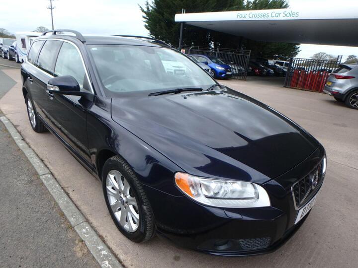 Volvo V70 2.5 Petrol Automatic Se Lux
