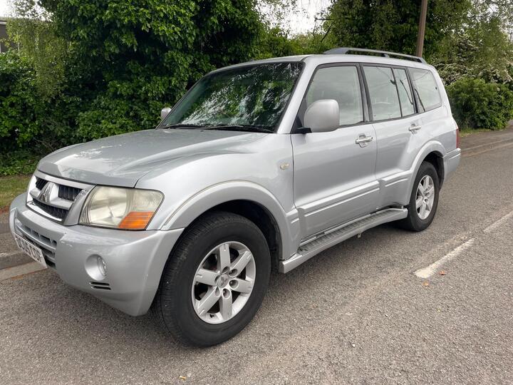 Mitsubishi Shogun 3.2 DI-D Elegance 5dr