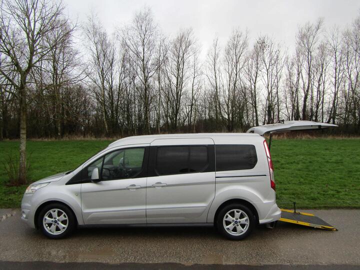 Ford Grand Tourneo Connect 1.5 EcoBlue Titanium Auto Euro 6 (s/s) 5dr