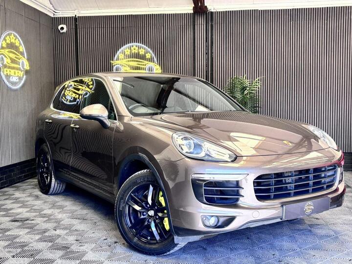 Porsche CAYENNE 3.0 V6 E-Hybrid S TiptronicS 4WD Euro 6 (s/s) 5dr