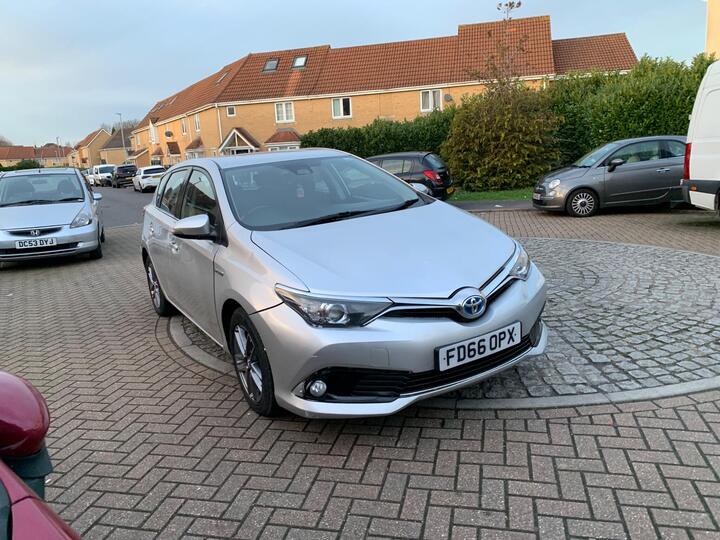 Toyota Auris 1.8 VVT-h Icon CVT Euro 6 (s/s) 5dr (Safety Sense)