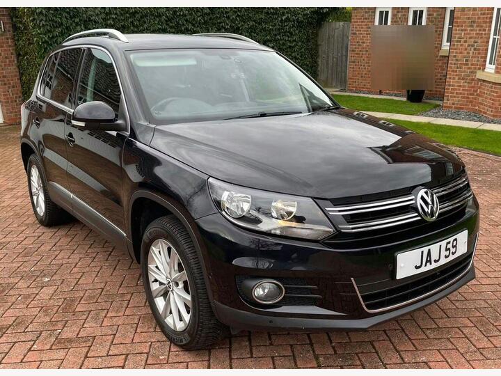 Volkswagen TIGUAN 2.0 TDI BlueMotion Tech SE DSG 4WD Euro 5 (s/s) 5dr