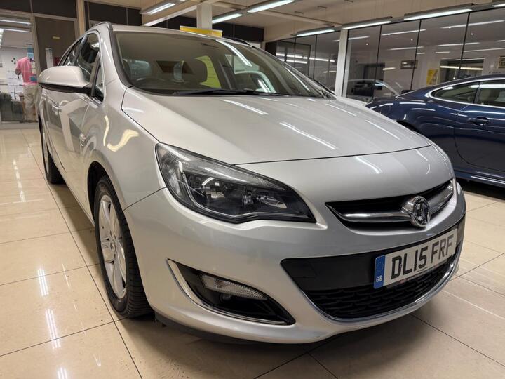 Vauxhall Astra 1.6 CDTi EcoFLEX SRi Sports Tourer Euro 6 (s/s) 5dr