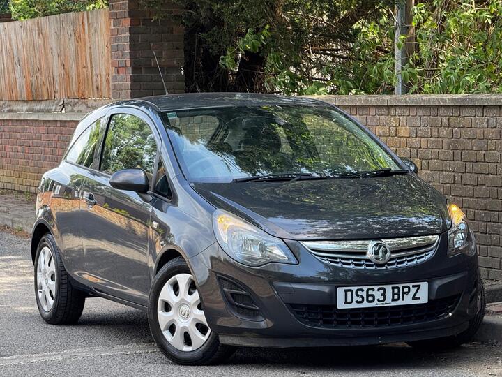 Vauxhall Corsa 1.4 16V Exclusiv Euro 5 3dr (A/C)
