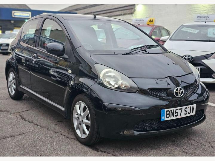 Toyota AYGO 1.0 VVT-i Black Euro 4 5dr Toyota AYGO 1.0 VVT-i Black Euro 4 5dr