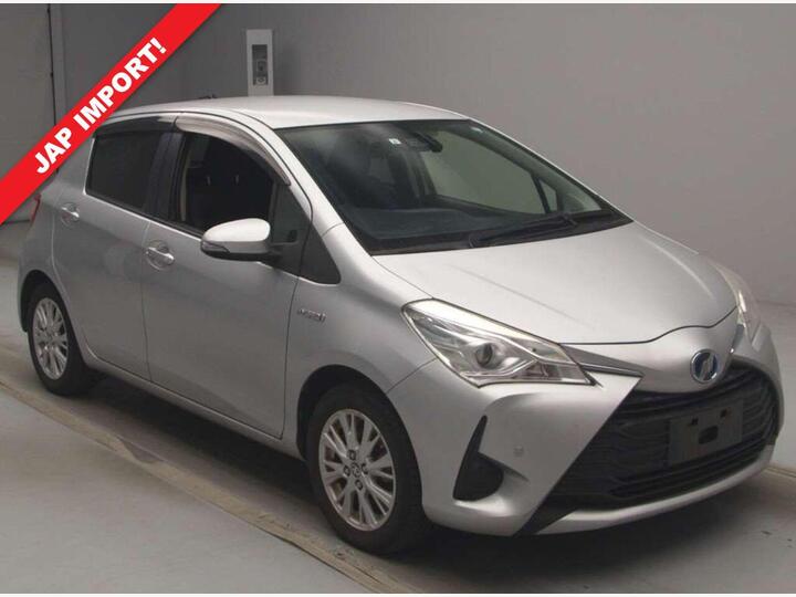 Toyota VITZ 1.5 Hybrid Automatic Petrol Hatchback Silver 5dr GOOD MILEAGE/ NEW MOT/ SERVICE