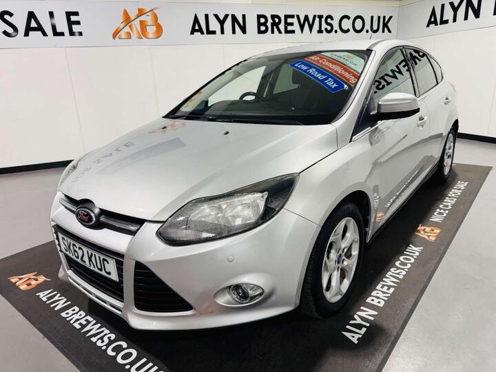 Ford Focus 1.0T EcoBoost Zetec Euro 5 (s/s) 5dr