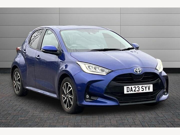 Toyota Yaris 1.5 VVT-h Design E-CVT Euro 6 (s/s) 5dr