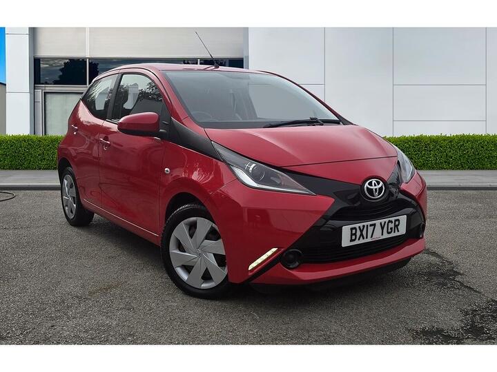 Toyota AYGO 1.0 VVT-i X-play X-shift Euro 6 5dr