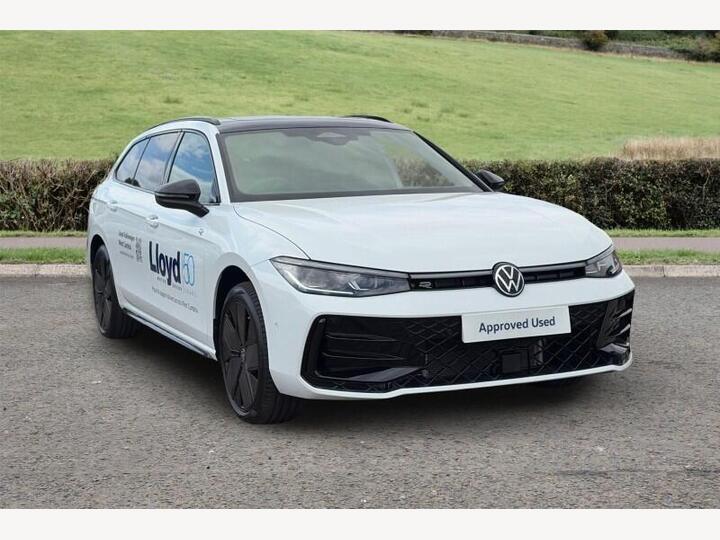 Volkswagen PASSAT 1.5 TSI EHybrid 19.7kWh Black Edition DSG Euro 6 (s/s) 5dr