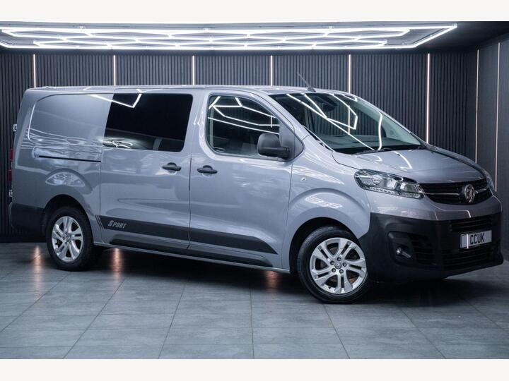 Vauxhall VIVARO 2.0 Turbo D 3100 Dynamic Crew Van L2 H1 Euro 6 (s/s) 6dr