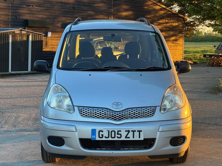 Toyota Yaris Verso 1.3 VVT-i T3 5dr Toyota Yaris Verso 1.3 VVT-i T3 5dr