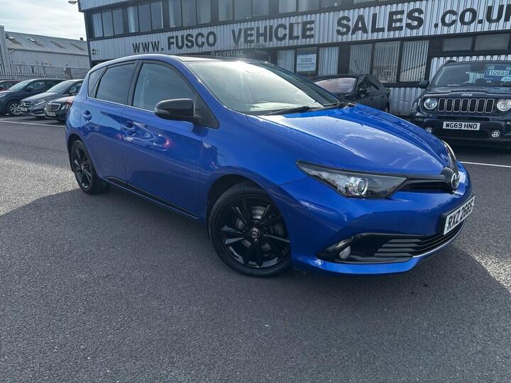 Toyota AURIS 1.8 VVT-h Design CVT Euro 6 (s/s) 5dr Toyota AURIS 1.8 VVT-h Design CVT Euro 6 (s/s) 5dr