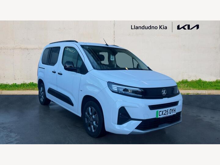 Vauxhall Combo Life Electric 52kWh Ultimate Auto 5dr (7.4kW Charger) Vauxhall Combo Life Electric 52kWh Ultimate Auto 5dr (7.4kW Charger)