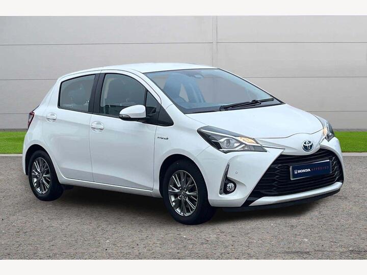 Toyota Yaris 1.5 VVT-h Icon Tech E-CVT Euro 6 (s/s) 5dr