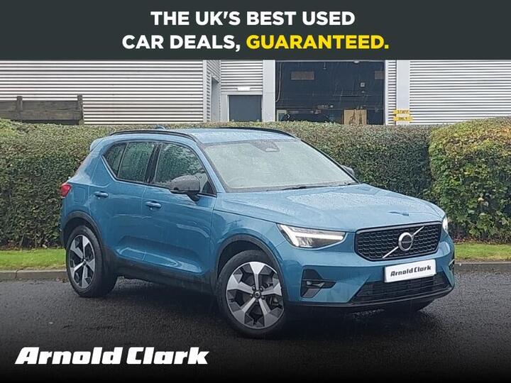 Volvo XC40 2.0 B3 MHEV Plus Dark DCT Auto Euro 6 (s/s) 5dr