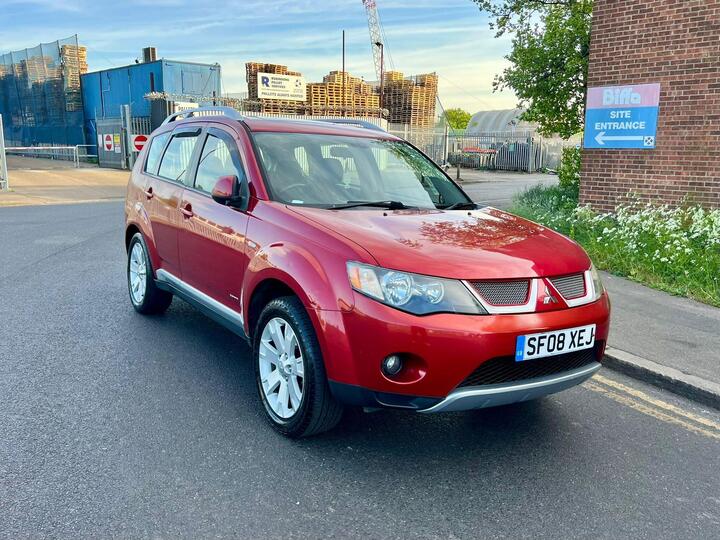 Mitsubishi Outlander 2.4 MIVEC Elegance Auto 4WD Euro 4 5dr Mitsubishi Outlander 2.4 MIVEC Elegance Auto 4WD Euro 4 5dr