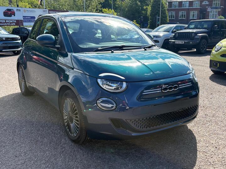 Fiat 500e 42kWh Icon Auto 3dr