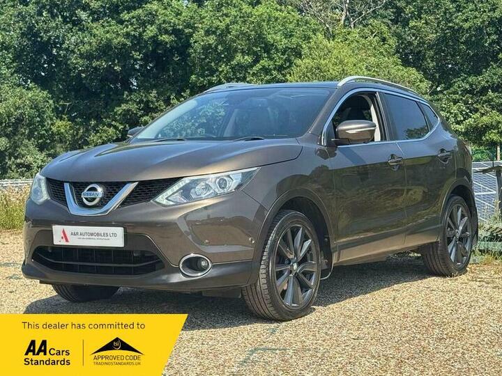 Nissan Qashqai 1.5 DCi Tekna 2WD Euro 5 (s/s) 5dr