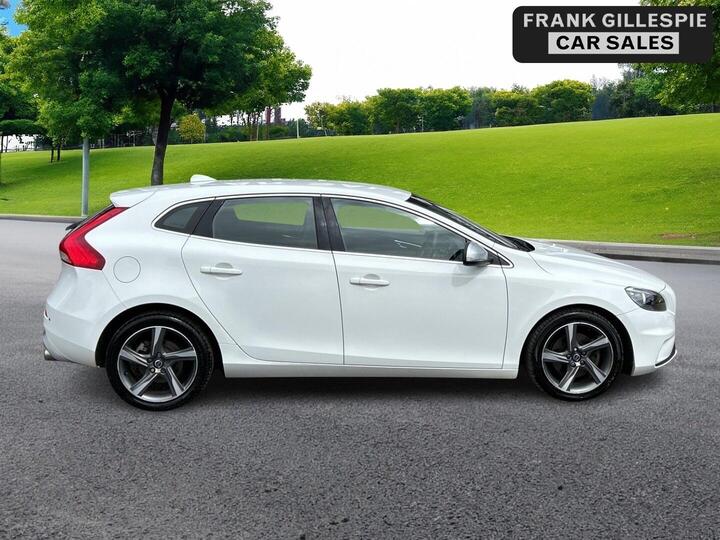 Volvo V40 2.0 T2 R-Design Nav Euro 6 (s/s) 5dr