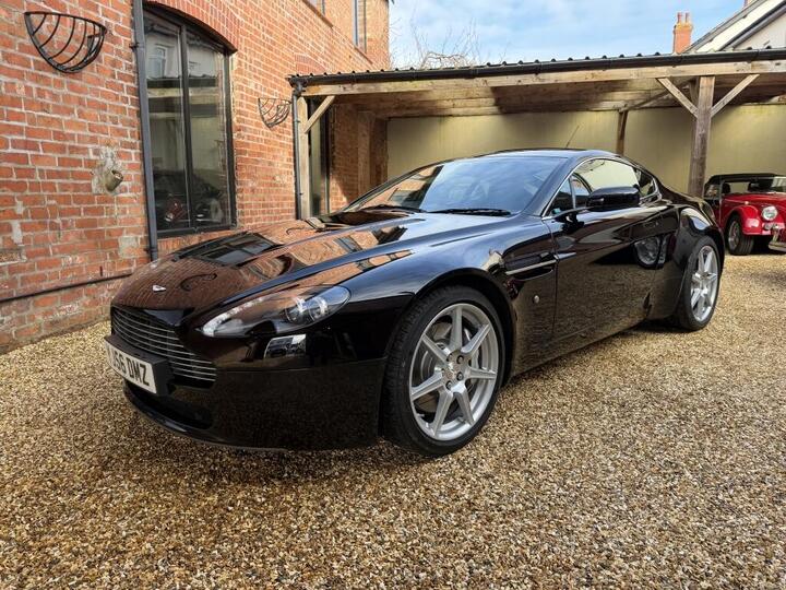 Aston Martin Vantage 4.3 V8 Euro 4 2dr