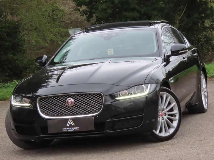 Jaguar XE 2.0d Portfolio Auto AWD Euro 6 (s/s) 4dr