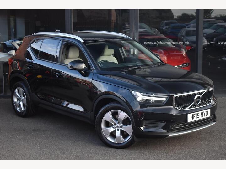 Volvo XC40 2.0 T4 Momentum Auto AWD Euro 6 (s/s) 5dr