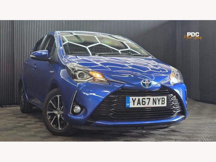 Toyota Yaris 1.5 VVT-h Icon Tech E-CVT Euro 6 (s/s) 5dr
