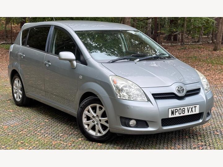 Toyota Corolla Verso 1.8 VVT-i SR 5dr Toyota Corolla Verso 1.8 VVT-i SR 5dr