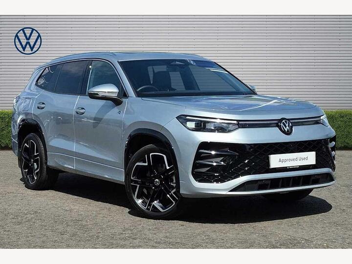 Volkswagen Tayron 1.5 TSI EHybrid 19.7kWh R-Line DSG Euro 6 (s/s) 5dr Volkswagen Tayron 1.5 TSI EHybrid 19.7kWh R-Line DSG Euro 6 (s/s) 5dr