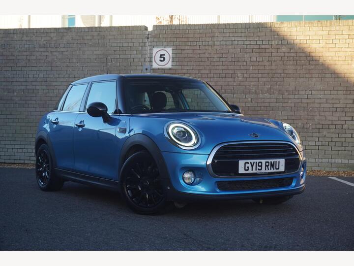 MINI HATCHBACK 1.5 Cooper Classic Steptronic Euro 6 (s/s) 5dr