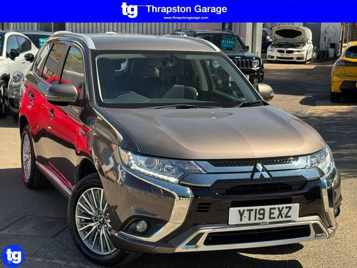 Mitsubishi Outlander 2.4h TwinMotor 13.8kWh Juro CVT 4WD Euro 6 (s/s) 5dr