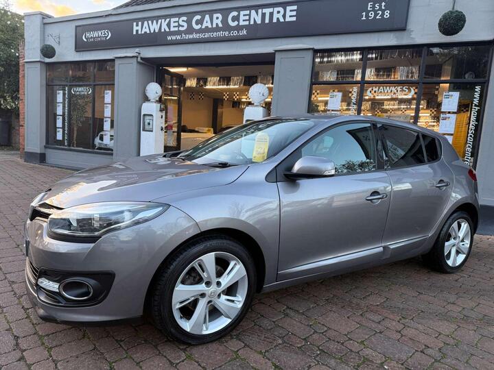 Renault Megane 1.5 DCi Dynamique TomTom Euro 5 (s/s) 5dr Renault Megane 1.5 DCi Dynamique TomTom Euro 5 (s/s) 5dr