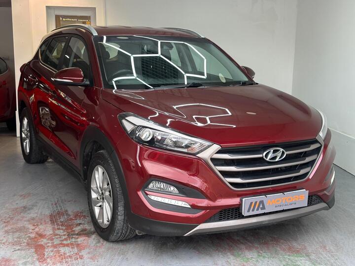 Hyundai TUCSON 2.0 CRDi SE Nav Auto 4WD Euro 6 5dr