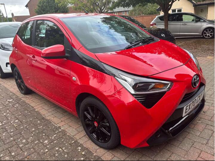 Toyota AYGO 1.0 VVT-i X-play X-shift Euro 6 5dr (Safety Sense)