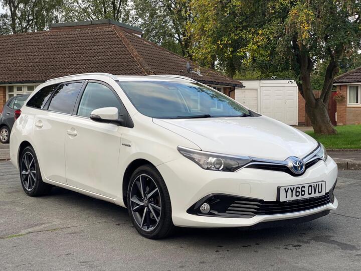 Toyota Auris 1.8 VVT-h Design Touring Sports CVT Euro 6 (s/s) 5dr (Safety Sense)