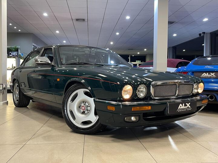 Jaguar XJR 4.0 4dr