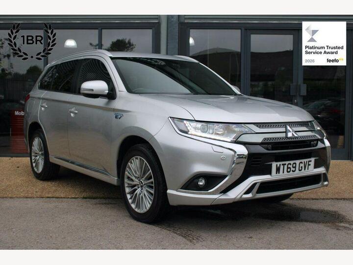 Mitsubishi Outlander 2.4h TwinMotor 13.8kWh Dynamic Safety CVT 4WD Euro 6 (s/s) 5dr