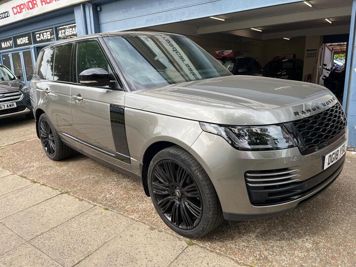 Land Rover Range Rover 3.0 TD V6 Vogue Auto 4WD Euro 6 (s/s) 5dr Land Rover Range Rover 3.0 TD V6 Vogue Auto 4WD Euro 6 (s/s) 5dr