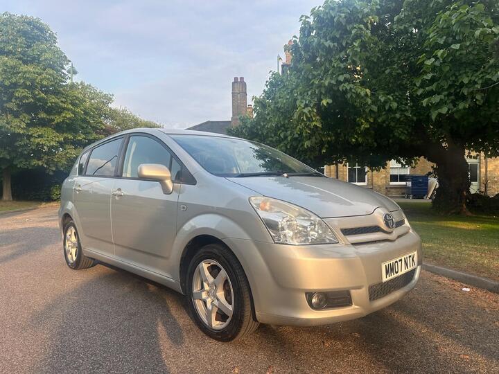 Toyota Corolla Verso 1.8 VVT-i TR 5dr Toyota Corolla Verso 1.8 VVT-i TR 5dr