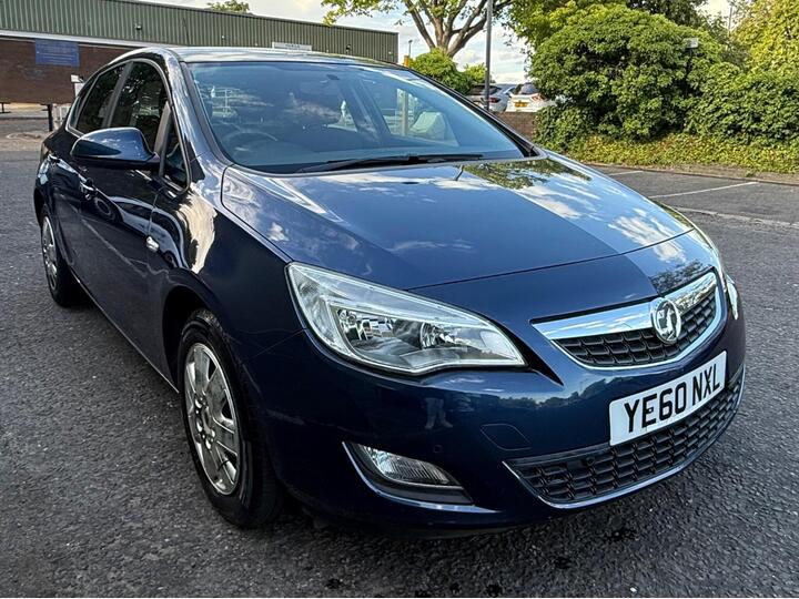 Vauxhall Astra 1.6 16v Exclusiv Euro 5 5dr