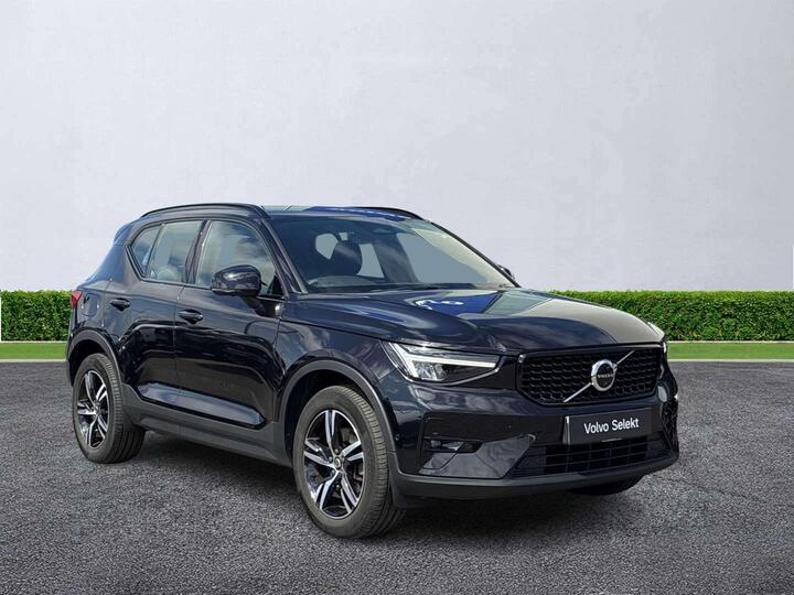 Volvo XC40 2.0 B3 MHEV Plus Dark DCT Auto Euro 6 (s/s) 5dr