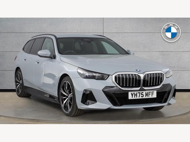 BMW 5 Series 2.0 530e 22.1kWh M Sport Touring Steptronic Euro 6 (s/s) 5dr BMW 5 Series 2.0 530e 22.1kWh M Sport Touring Steptronic Euro 6 (s/s) 5dr