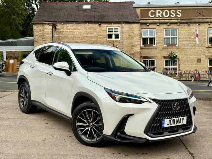Lexus NX 2.5 450h+ 18.1kWh E-CVT 4WD Euro 6 (s/s) 5dr